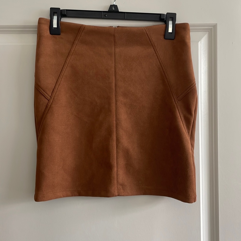 Velvety brown camel mini skirt
